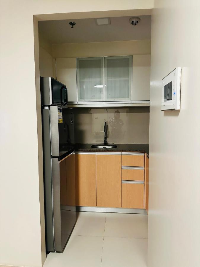 81 Newport Condominium Cluster 5 3A By Rechelle Nunag Pasay Extérieur photo