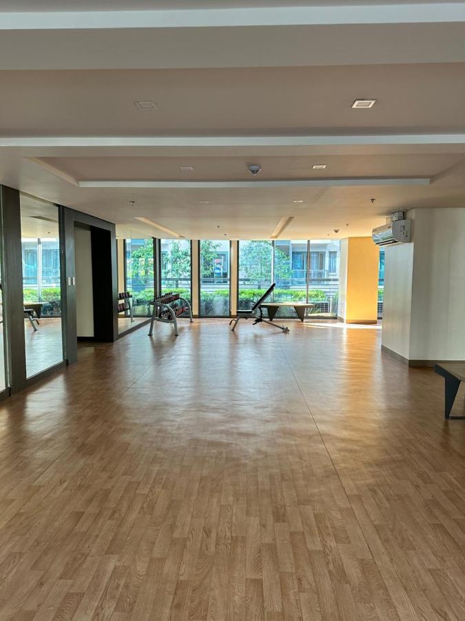 81 Newport Condominium Cluster 5 3A By Rechelle Nunag Pasay Extérieur photo