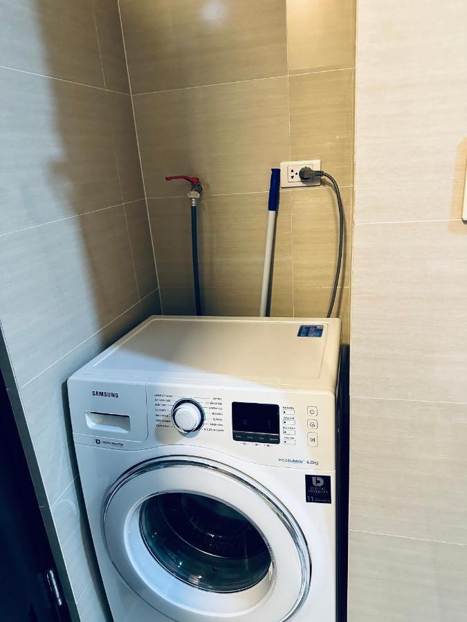 81 Newport Condominium Cluster 5 3A By Rechelle Nunag Pasay Extérieur photo